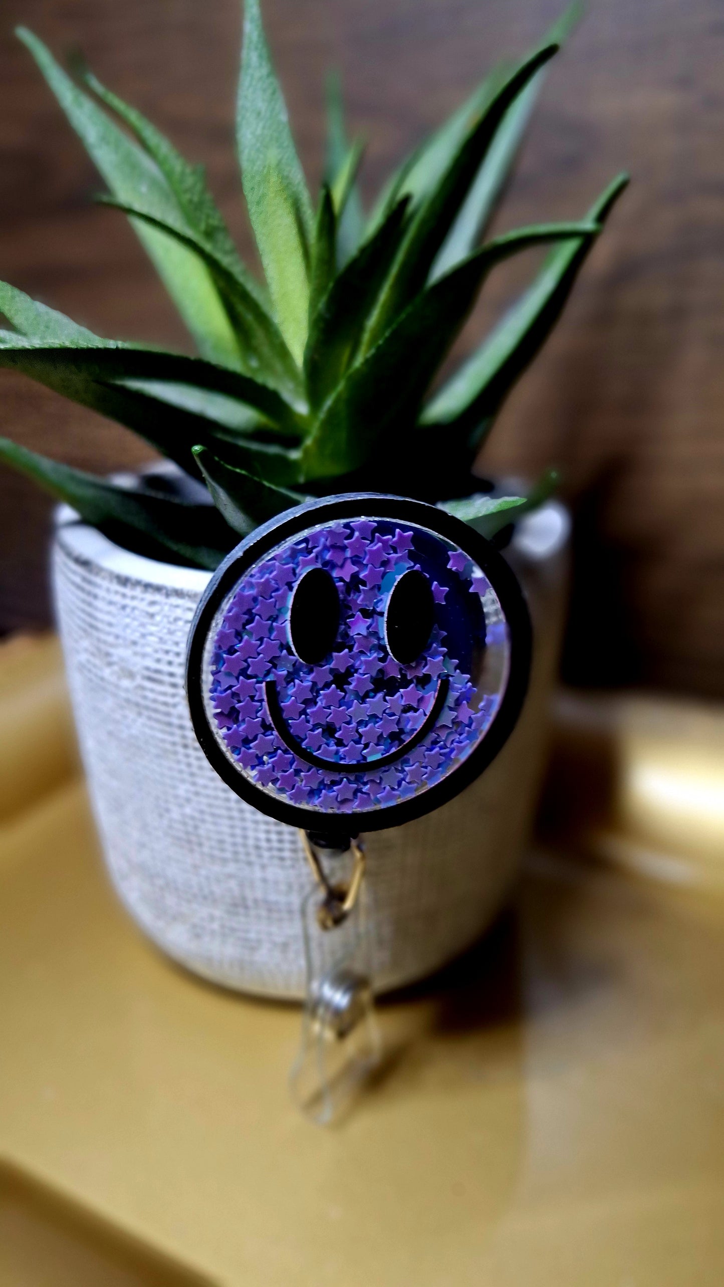 Shake Me Happy (Shaker) (Badge Reel)