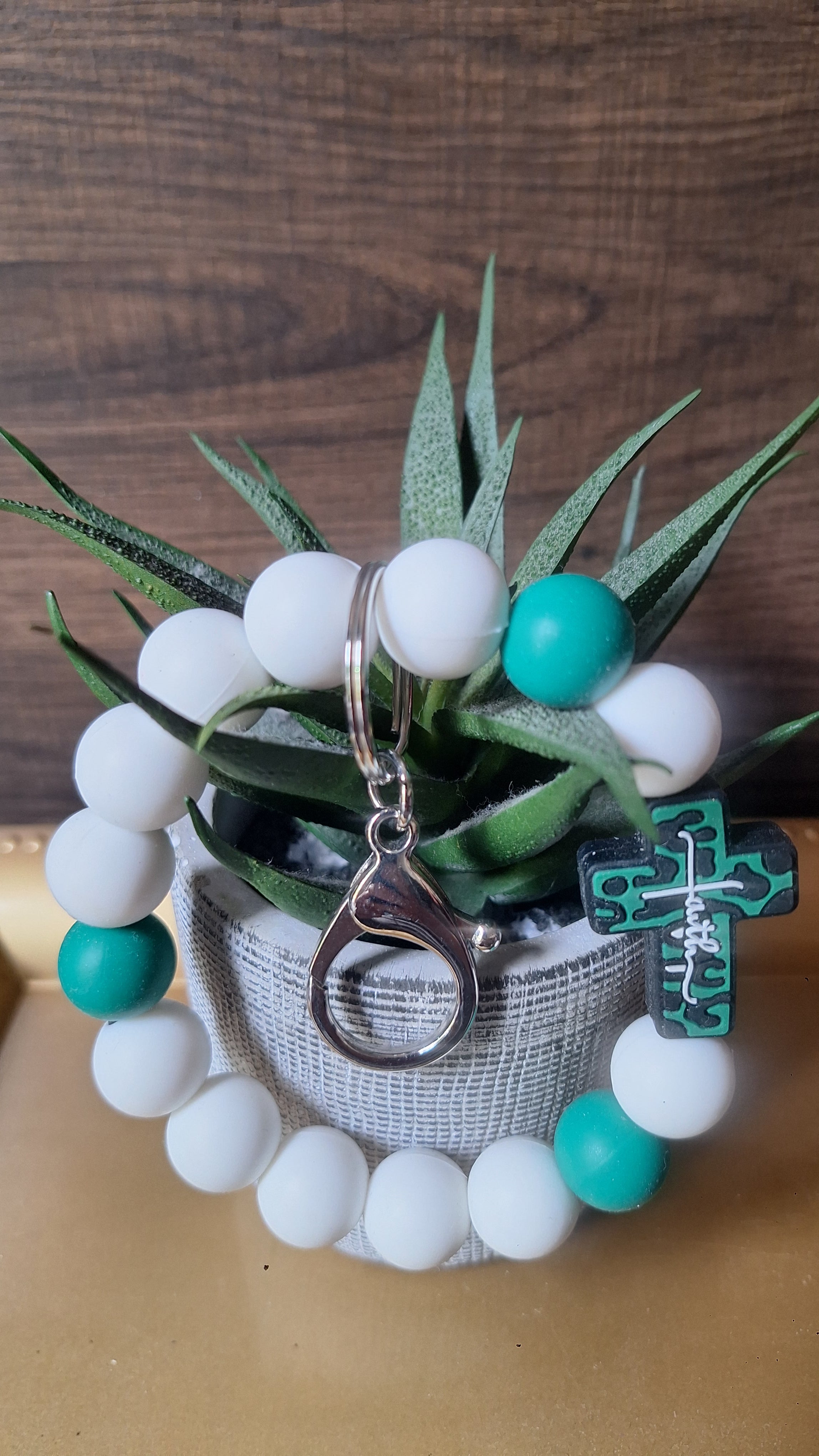 Faith (Wristlet Keychain)