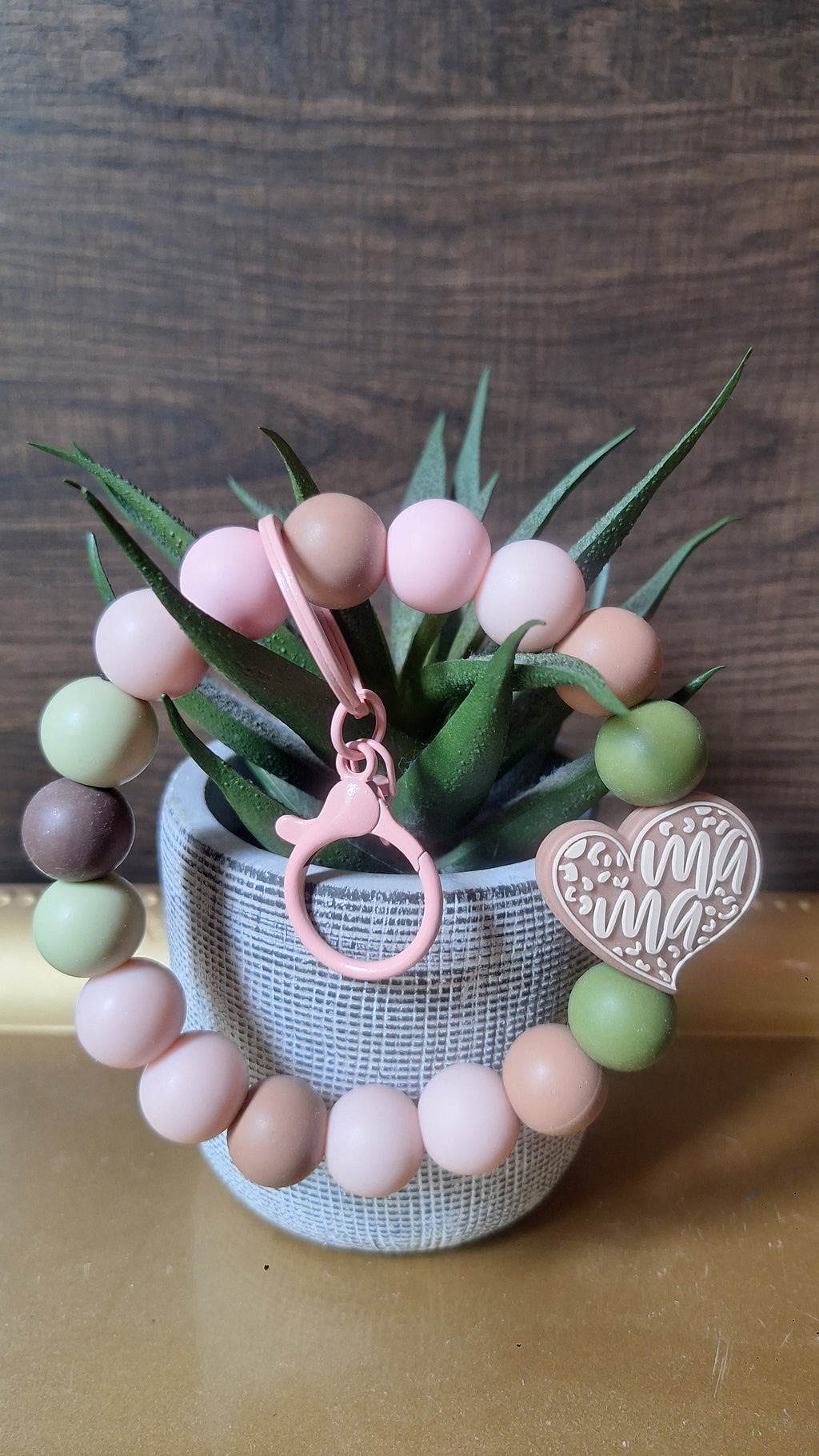 MaMa (Wristlet Keychain)
