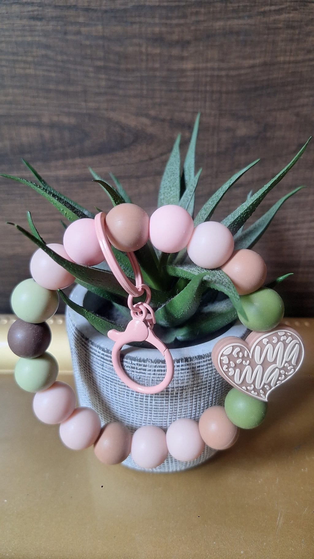 MaMa (Wristlet Keychain)